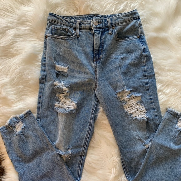 Jeans - Picture 2 of 3